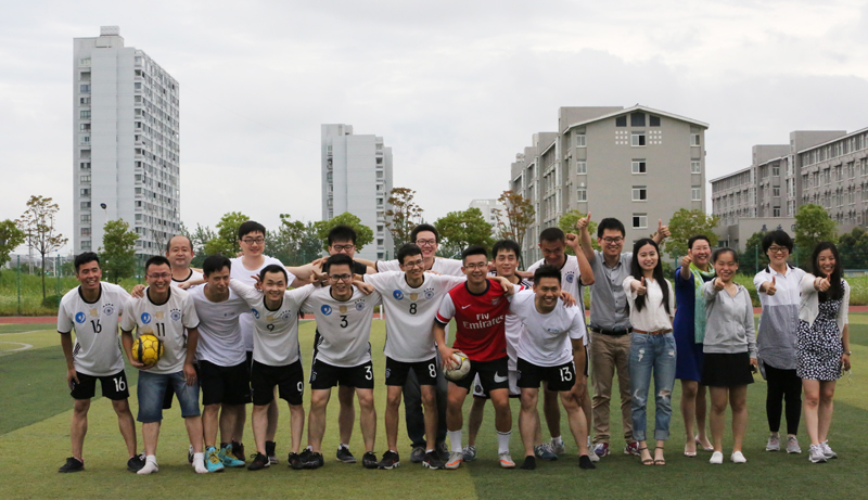 PA视讯集团官网健儿挥洒汗水 绿茵场上英姿飒爽